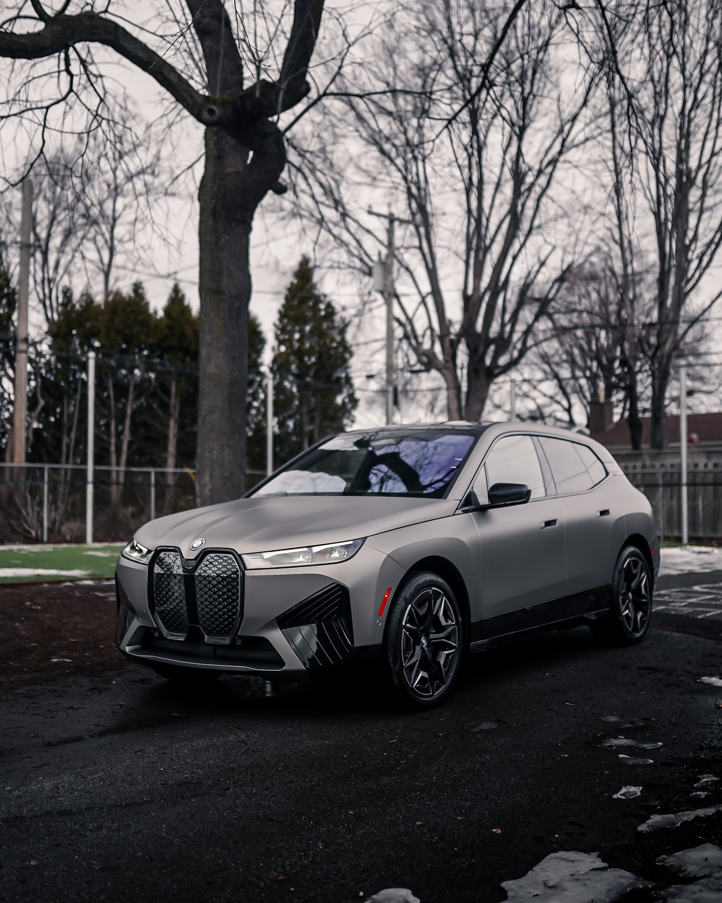 BMW iX, Argent satin